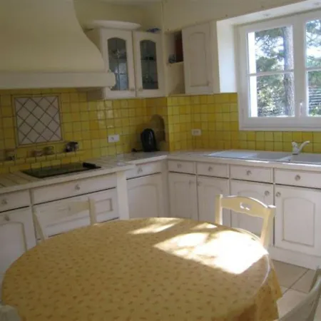 Moderne A Saint Georges D'oleron, 8 Couchages, Proche Et Commerces, Parking Et Jardin - Fr-1-246a-7 Chaucre